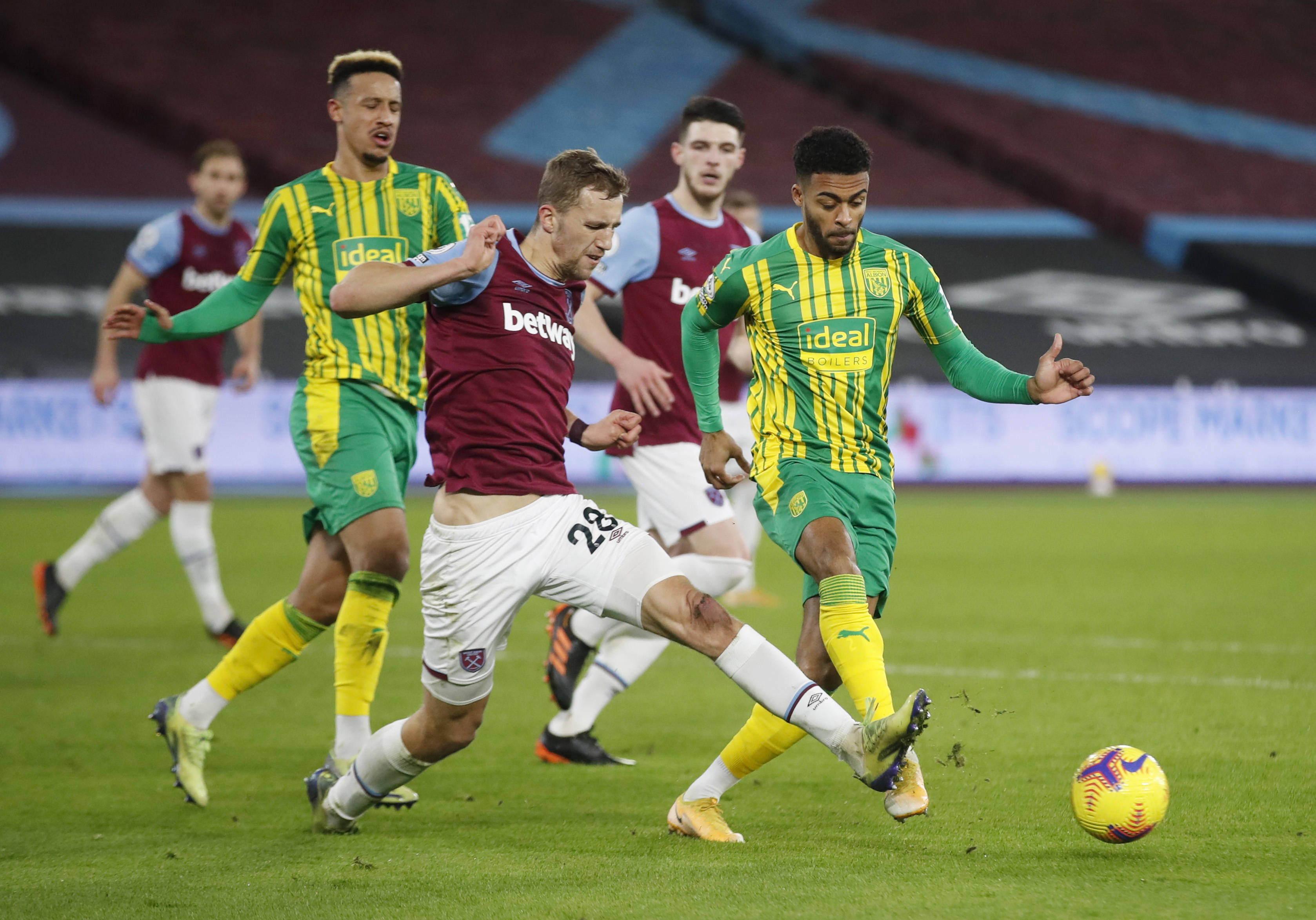 在分析阿尔 在分析阿尔